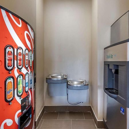 Comfort Inn & Suites Greenville I-70 מראה חיצוני תמונה