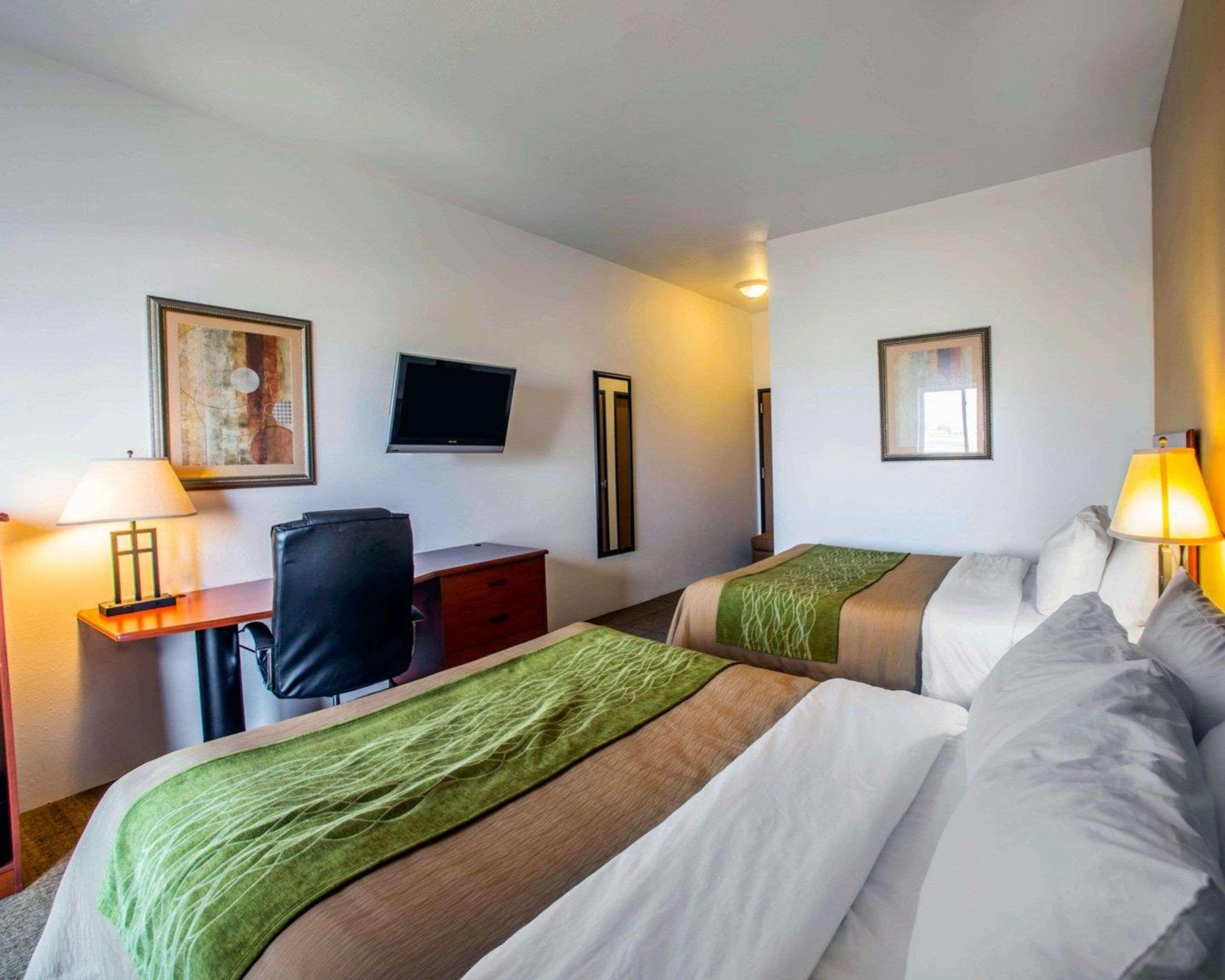 Comfort Inn & Suites Greenville I-70 מראה חיצוני תמונה
