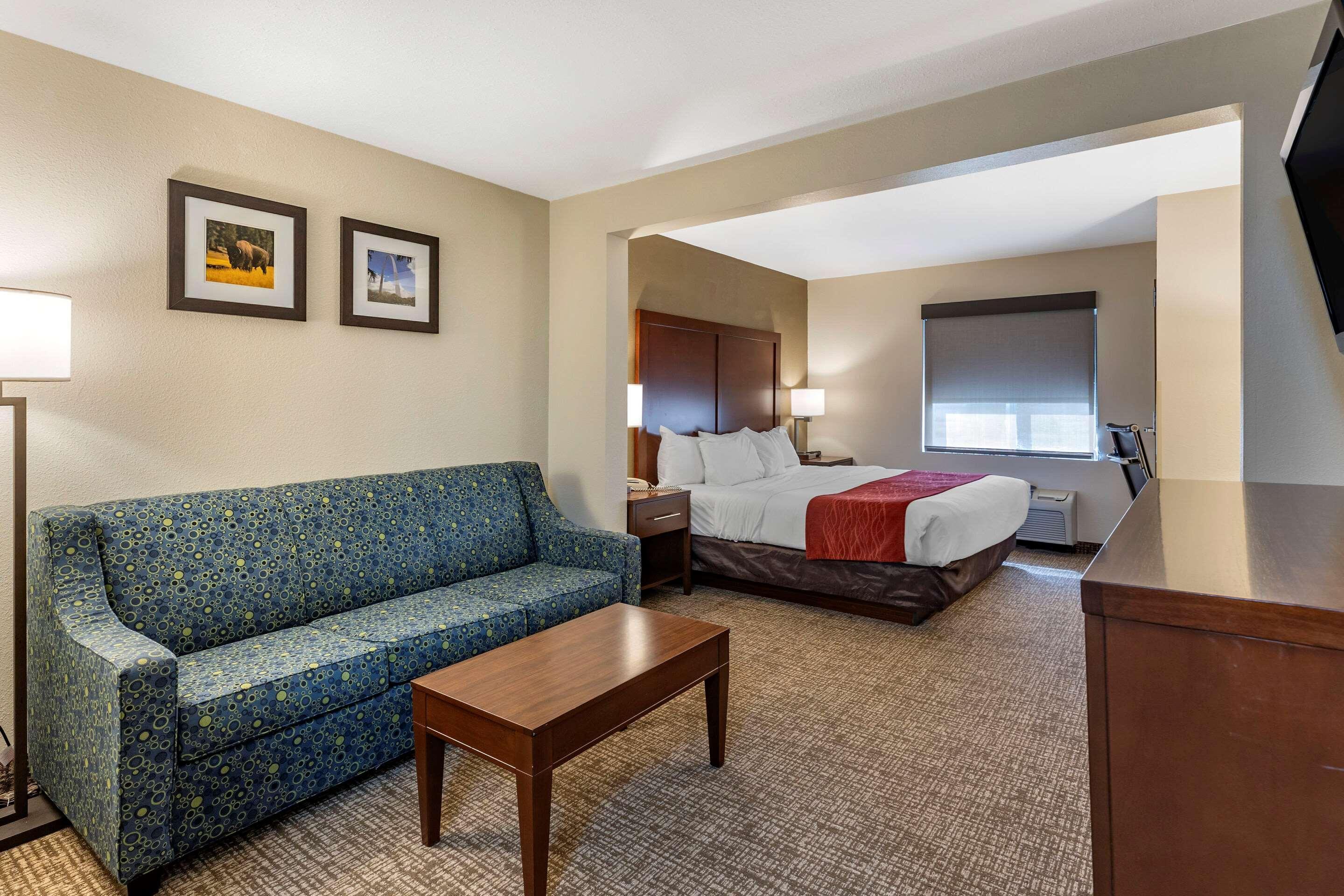 Comfort Inn & Suites Greenville I-70 מראה חיצוני תמונה