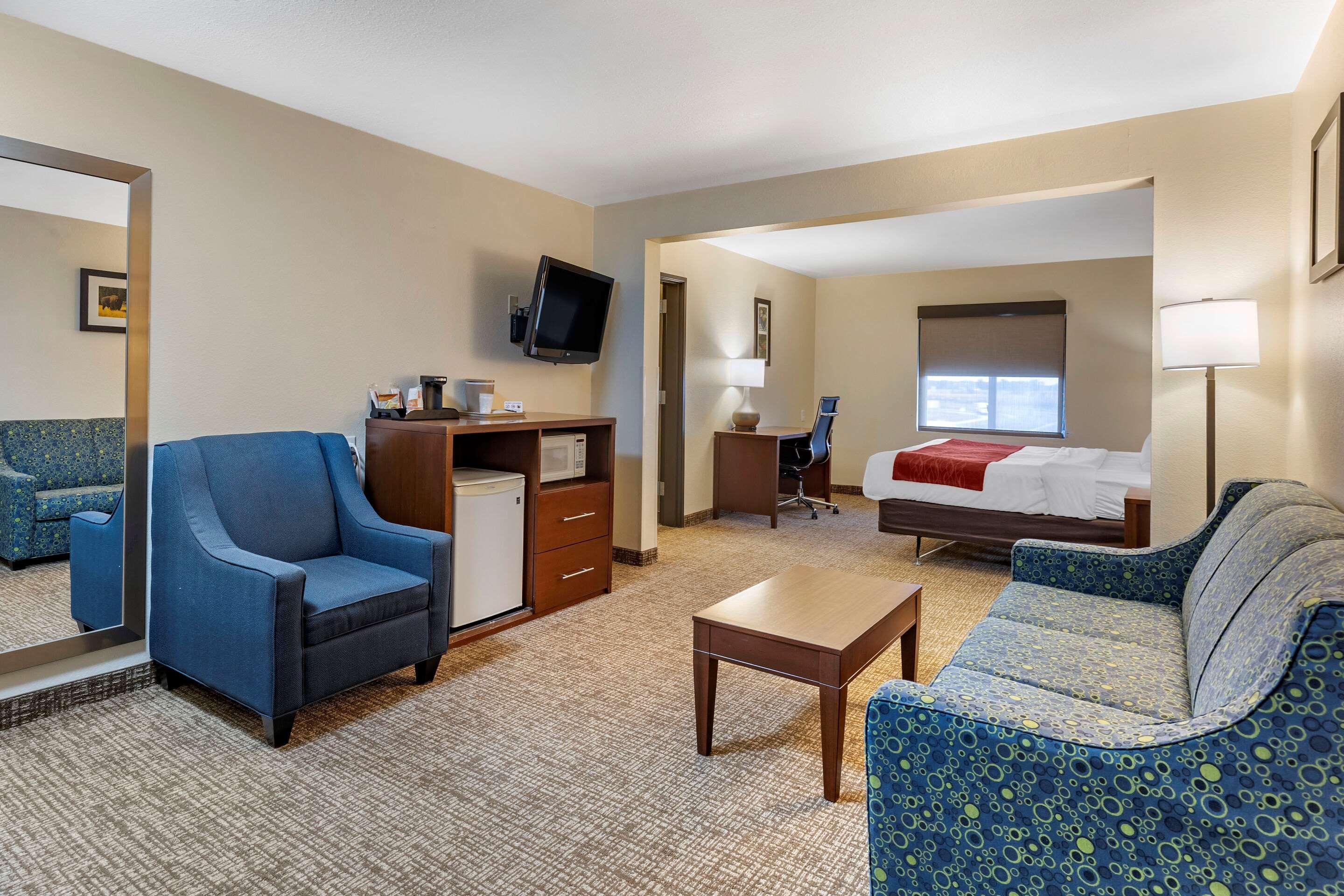 Comfort Inn & Suites Greenville I-70 מראה חיצוני תמונה