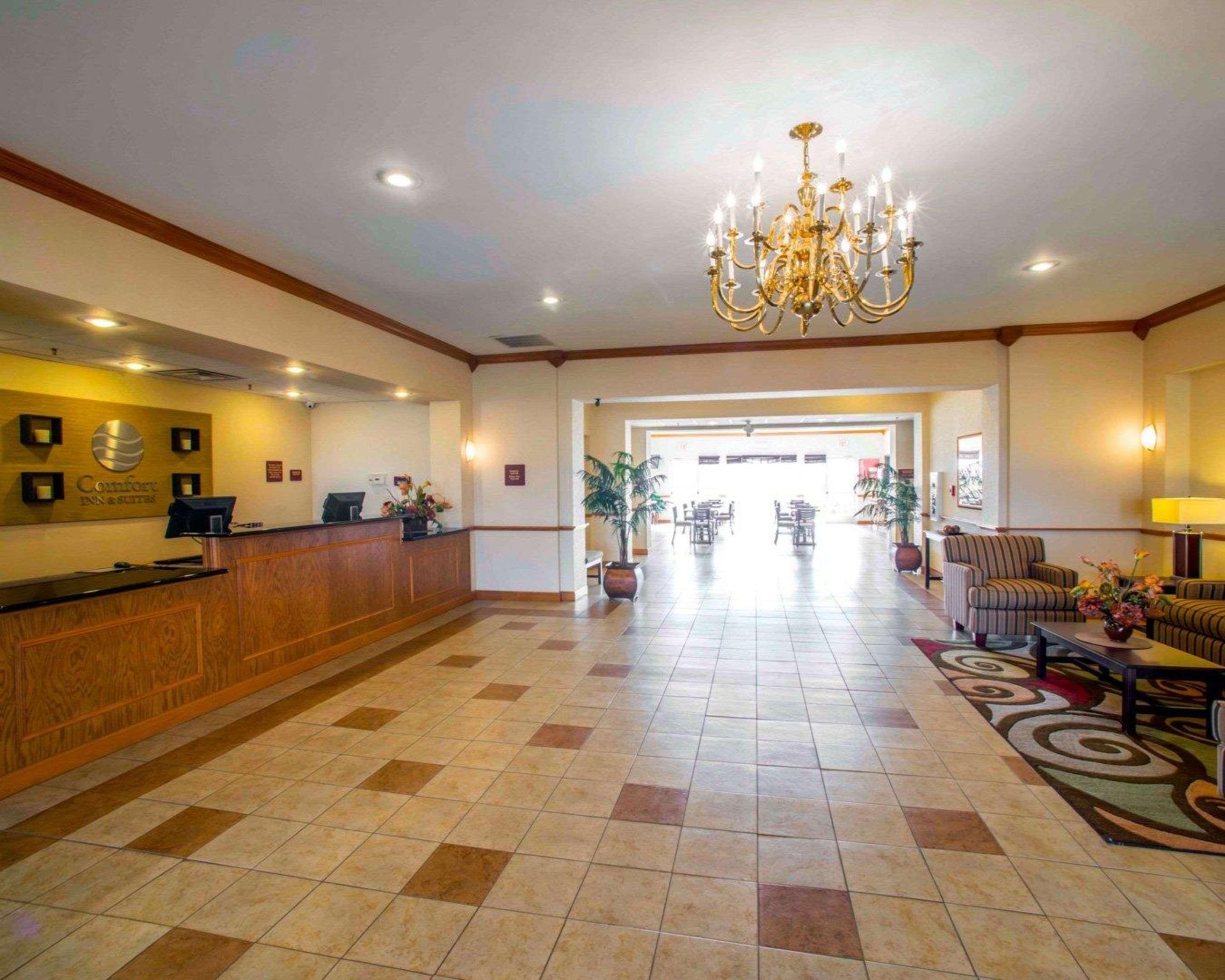 Comfort Inn & Suites Greenville I-70 מראה חיצוני תמונה