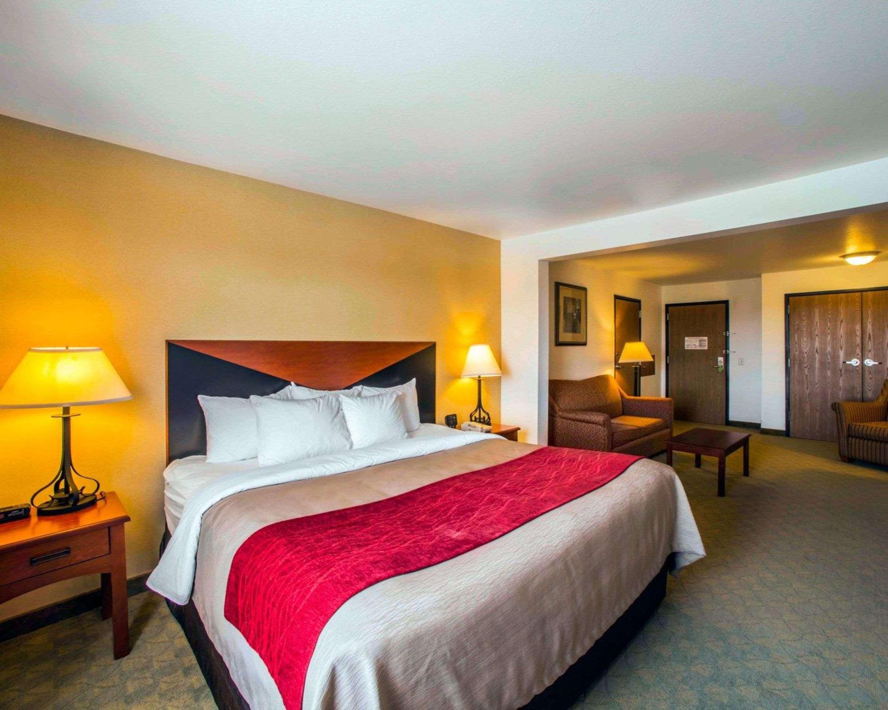 Comfort Inn & Suites Greenville I-70 מראה חיצוני תמונה