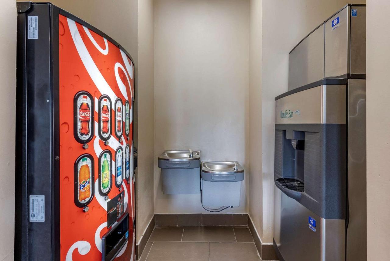 Comfort Inn & Suites Greenville I-70 מראה חיצוני תמונה